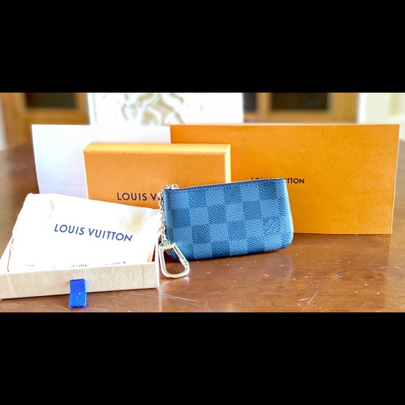 NWT AUTHENTIC LV POCHETTE CLE! - Picture 3 of 16